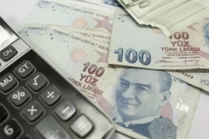 Satış değeri 849,99 lira Uşaklı öğretmen ve öğrencilere bedava