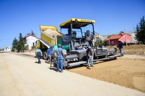 Uşak Bölme Mahallesi üst yapı çalışmaları hızla ilerliyor 🚧🚜