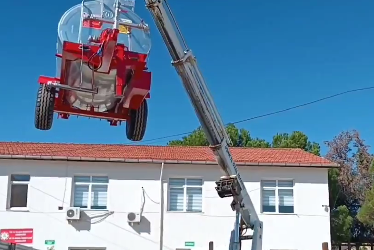 Uşak İl Özel İdaresi, Yangın Söndürme Tankerlerini Teslim Aldı